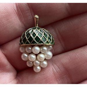 HTF Crown Trifari Enamel Leaf Faux Pearl Grape Motif Cluster Brooch Gold Vintage